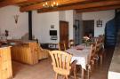 Gîte de France, Mas du Barry, poêle à  bois, séjour, salle à  manger