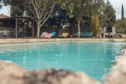 Gîte, Mas de la Jasse du Barry - piscine, barbecue et cuisine d’été